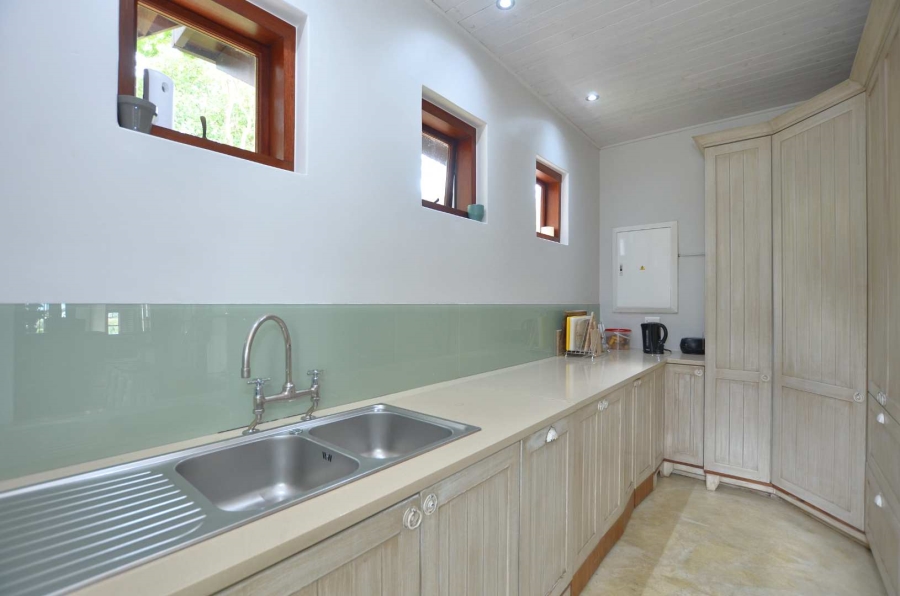 5 Bedroom Property for Sale in Kanonberg Western Cape